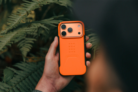 Ốp lưng UAG Civilian Magsafe Orange cho iPhone 17 Series