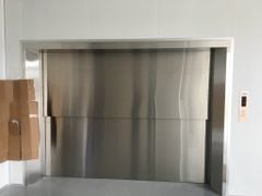 Thang máy tải hàng công nghiệp nặng