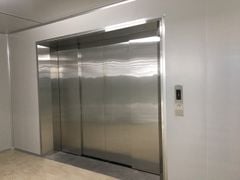 Thang máy tải hàng công nghiệp nặng