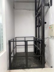Thang nâng hàng thủy lực