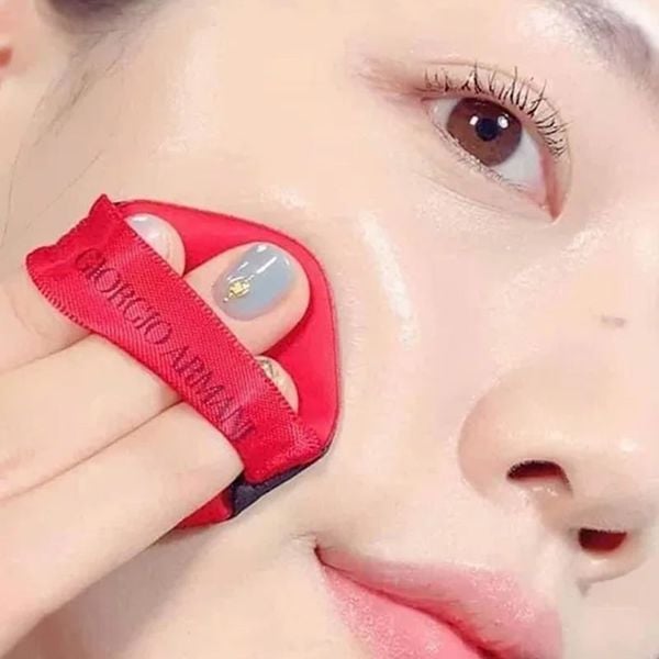 Phấn Nước Giorgio Armani My Armani To Go Essence-In-Foundation Cushion SPF 23 15g (Gồm 1 Vỏ +1 Lõi)