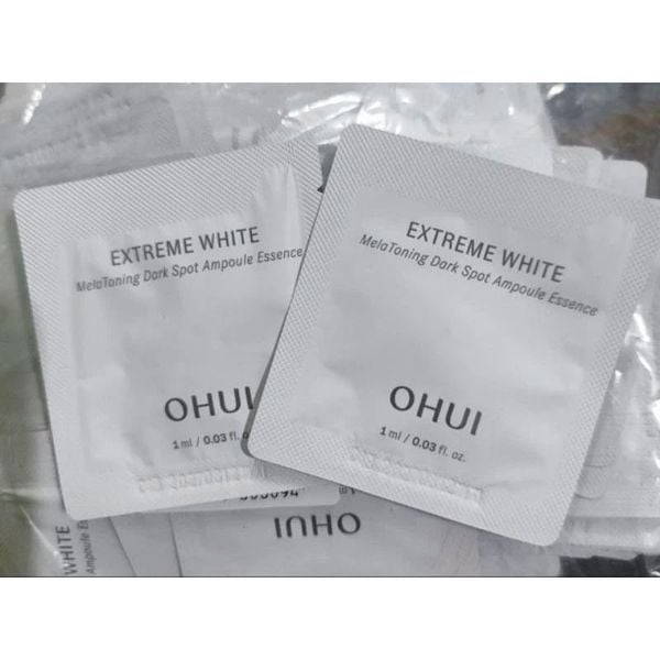Combo 50 Gói Tinh Chất Mờ Nám Trắng Da Ohui Extreme White Melatoning Dark Spot Ampoule Essence 1mlx50