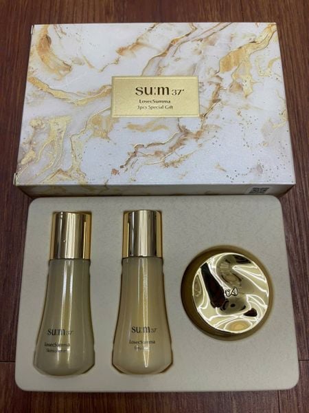 Bộ Dưỡng giúp Tái Sinh Da Sum37 LosecSumma 3pcs Set
