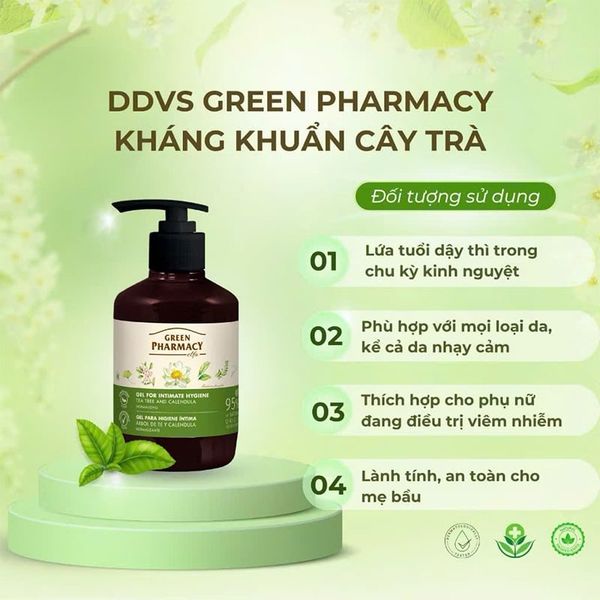 Combo Dung Dịch Vệ Sinh Phụ Nữ Làm Dịu Da, Cân Bằng Độ PH Vùng Kín Green Pharmacy Chiết Xuất Hoa Cúc 370ml Và Chiết Xuất Cây Trà 370ml