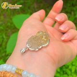  Mặt dây chuyền nam tỳ hưu đá thạch anh tóc vàng hợp mệnh kim thổ bọc viền bạc chiêu tài hút lộc 