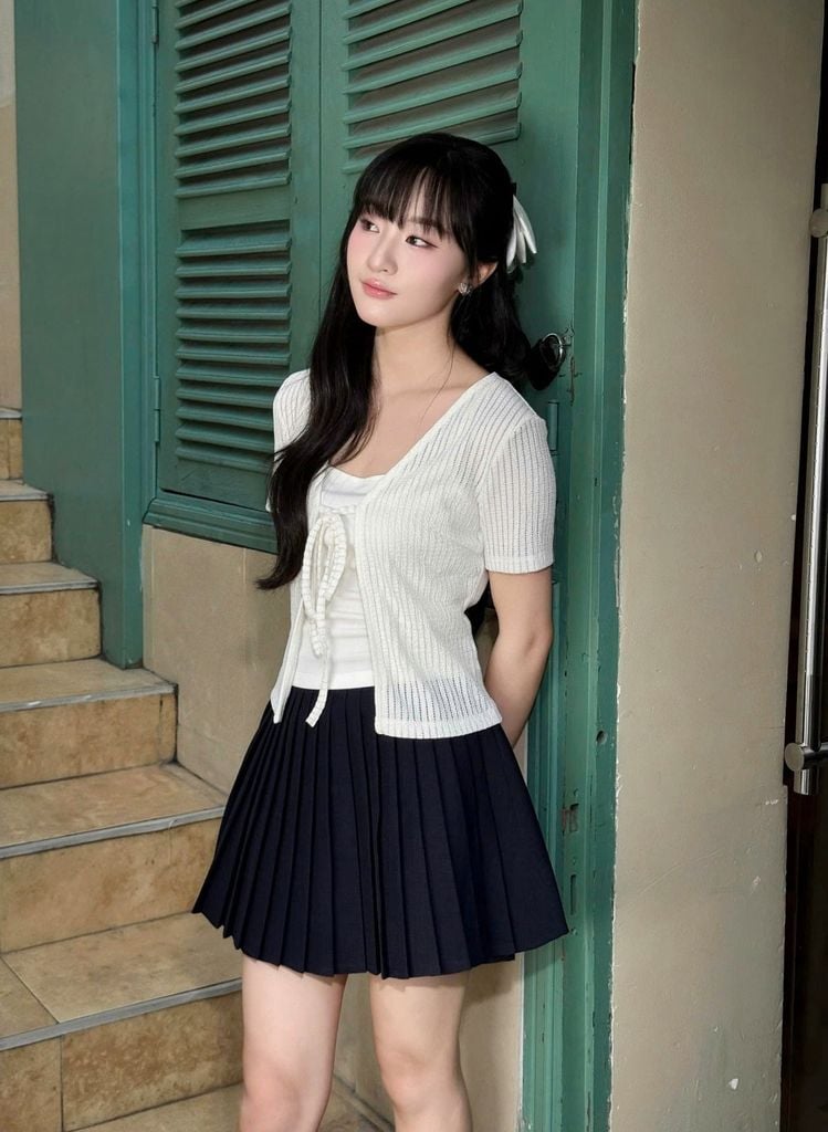 FAT3581 - Áo thun dệt kim vải len dáng ngắn tay cộc phối dây nơ thắt tạo kiểu kèm áo dây mặc trong - JAN.