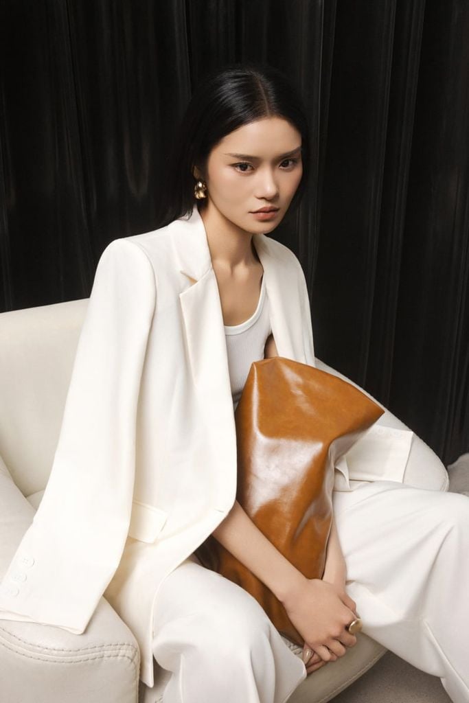 BAD33083 - Áo vest công sở vải tuytsi dáng suông cổ hai ve có túi - PANTIO