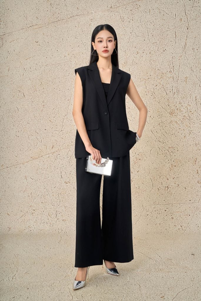 BAD33423 - Áo kiểu công sở vải thô dáng gile cổ xẻ V hai ve thời trang thân áo đính nắp túi ốp tạo kiểu - PANTIO