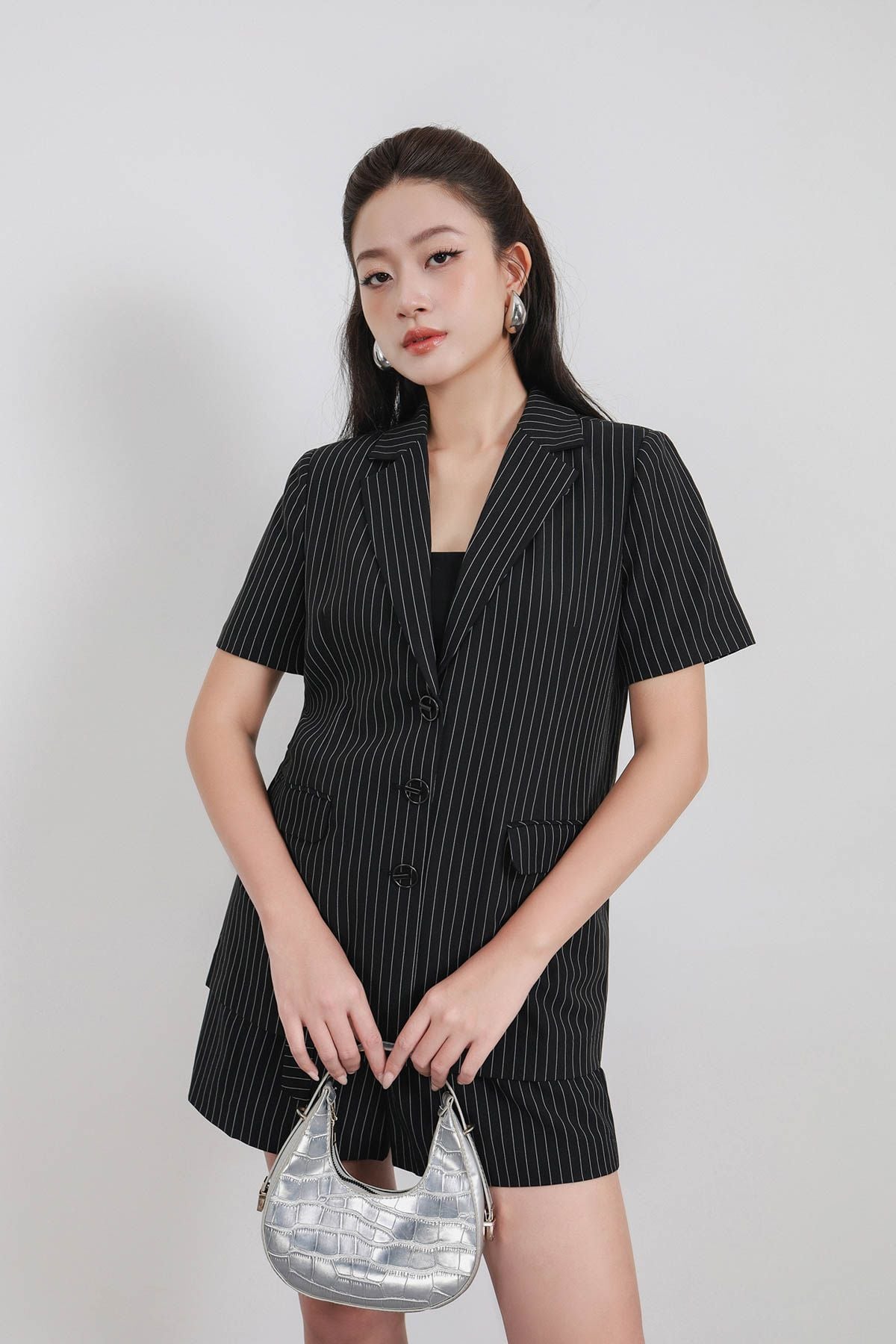 BQN33488 - Quần short vải thô kẻ dáng suông ống quần phối ly bung tạo kiểu kèm dây lưng vải thời trang - PANTIO