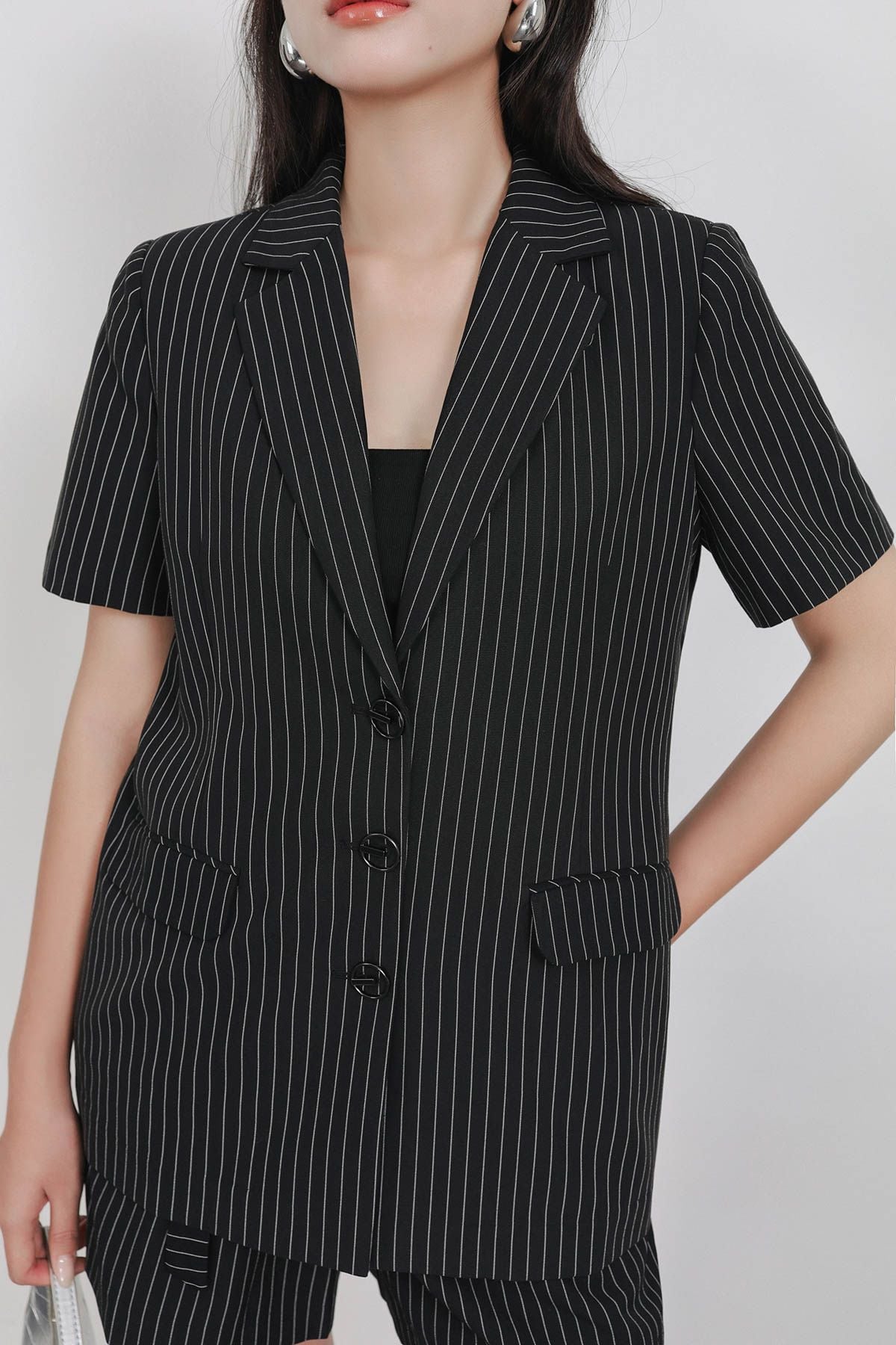 BQN33488 - Quần short vải thô kẻ dáng suông ống quần phối ly bung tạo kiểu kèm dây lưng vải thời trang - PANTIO