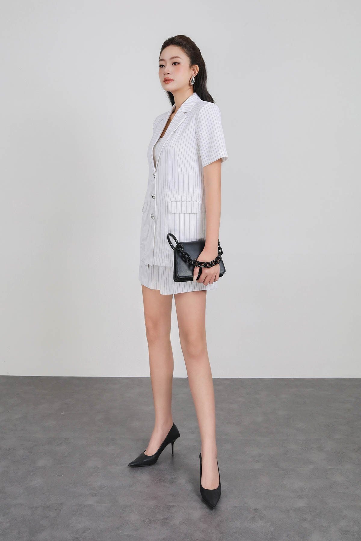 BQN33488 - Quần short vải thô kẻ dáng suông ống quần phối ly bung tạo kiểu kèm dây lưng vải thời trang - PANTIO