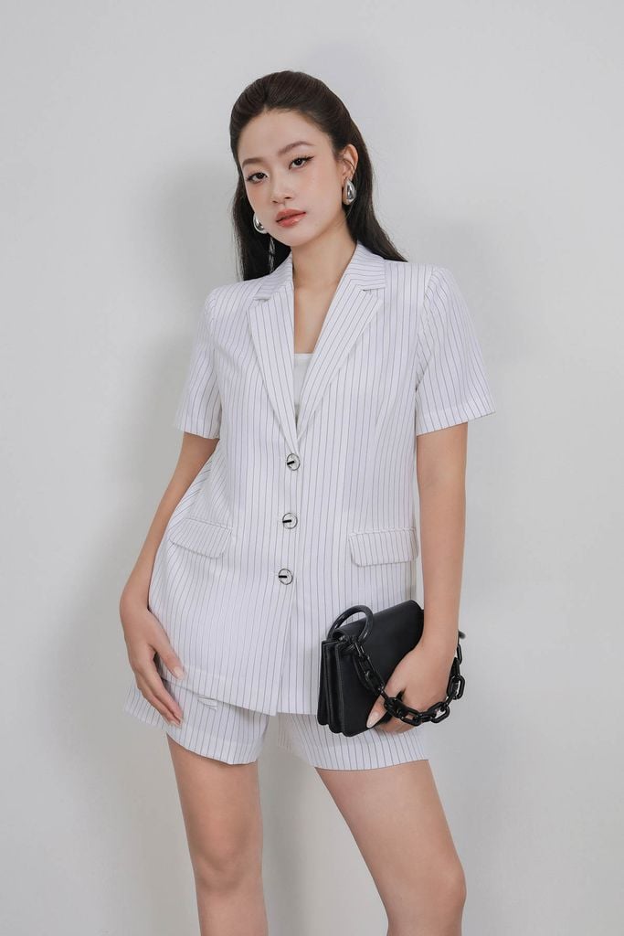 BQN33488 - Quần short vải thô kẻ dáng suông ống quần phối ly bung tạo kiểu kèm dây lưng vải thời trang - PANTIO