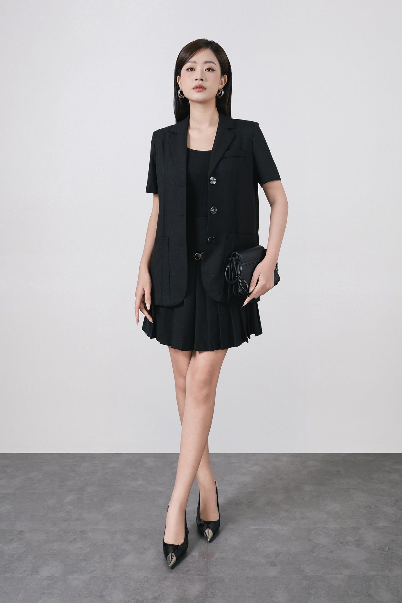 BAD33500 - Áo vest công sở vải thô ánh nhũ cổ hai ve tay ngắn thân áo phối đường gân tạo kiểu cài khuy thân trước - PANTIO