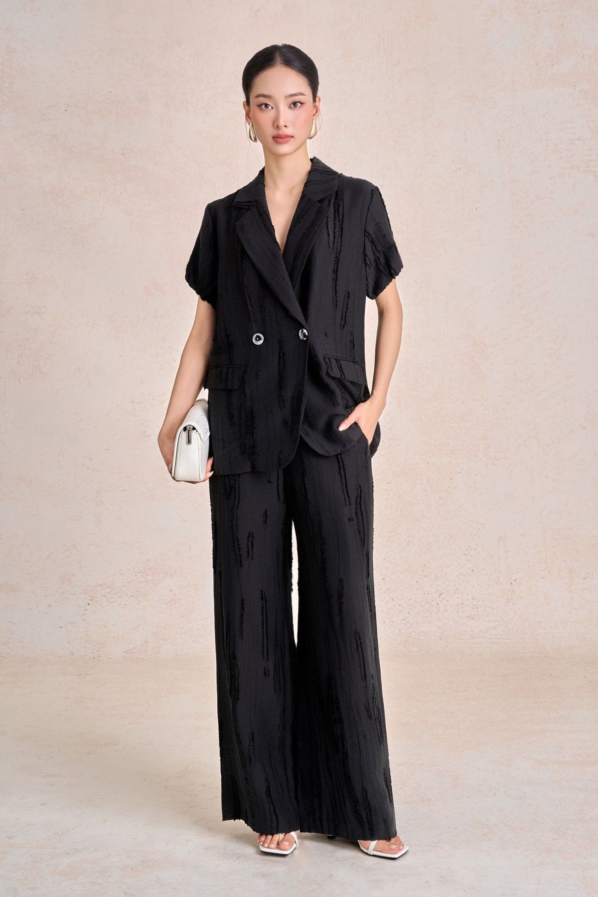 BAD33727 - Áo vest công sở vải tơ dáng suông cổ hai ve tay cộc thân áo có túi tạo kiểu - PANTIO