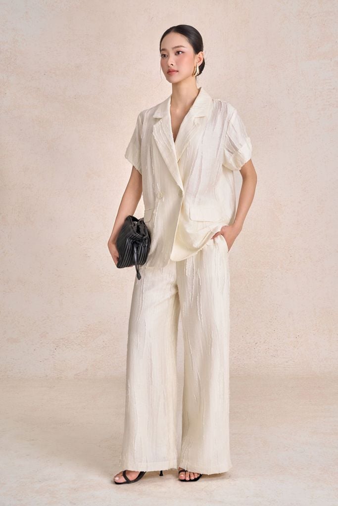 BAD33727 - Áo vest công sở vải tơ dáng suông cổ hai ve tay cộc thân áo có túi tạo kiểu - PANTIO