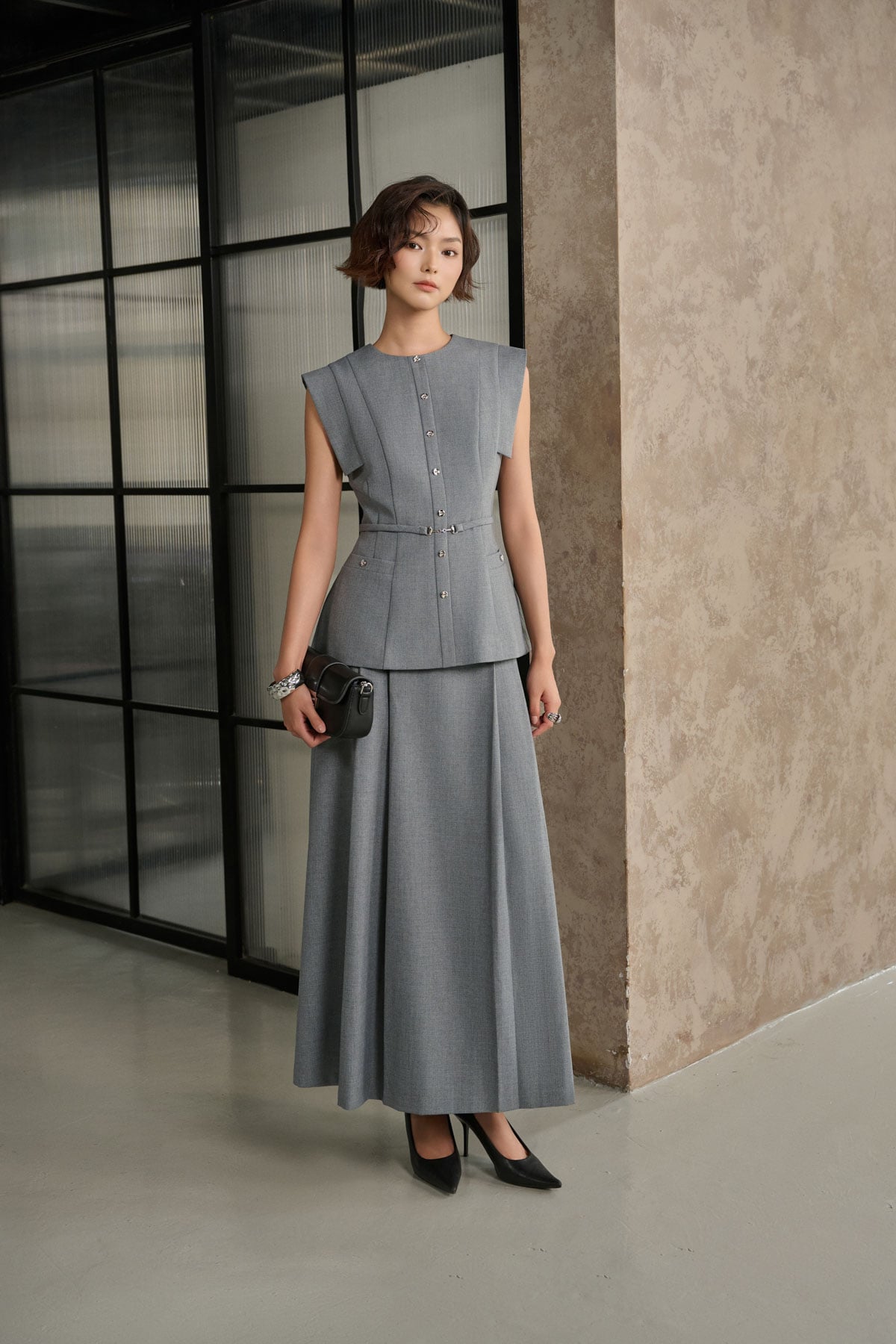 BAD33827 - Áo kiểu công sở vải thô đũi dáng peplum cổ tròn tay chờm thân áo phối khuy đá tạo kiểu - PANTIO