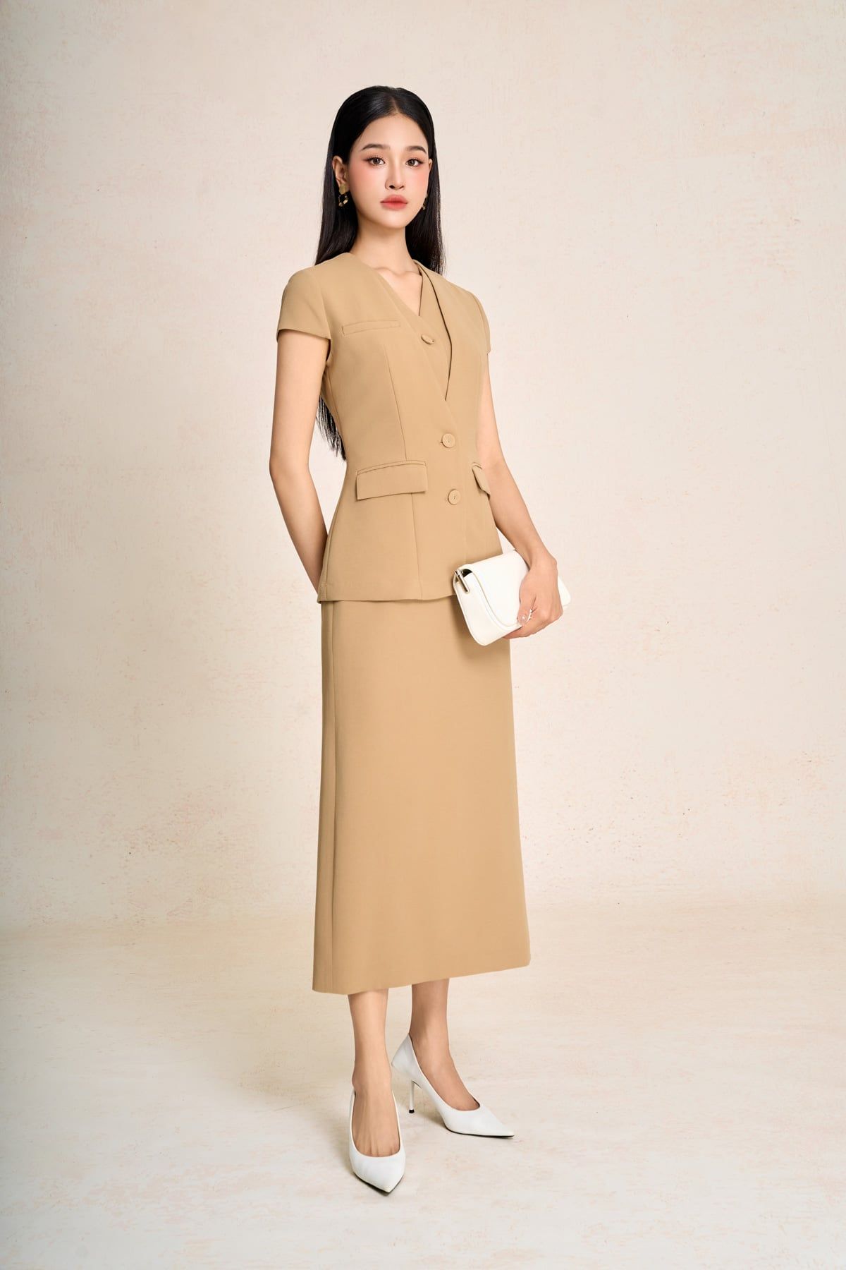 BAD73575 - Áo kiểu công sở vải phi cát dáng peplum cổ V tay chờm thân áo phối khuy bọc có túi ốp tạo kiểu - PANTIO