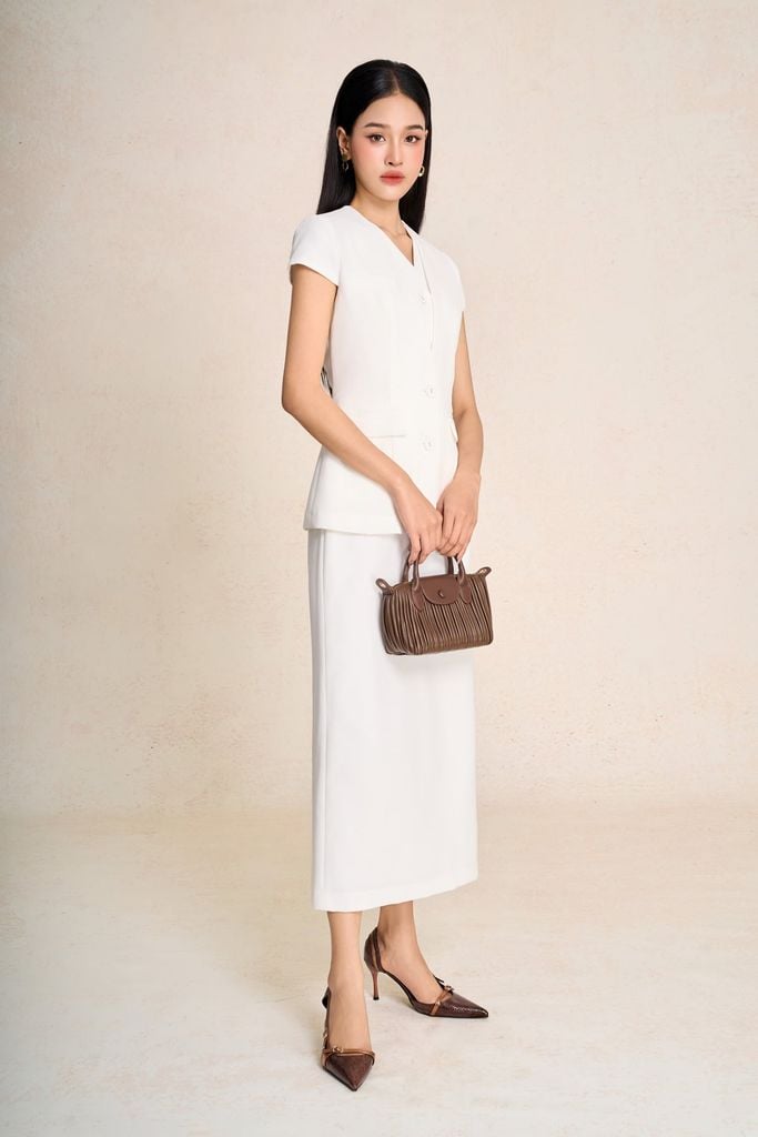 BAD73575 - Áo kiểu công sở vải phi cát dáng peplum cổ V tay chờm thân áo phối khuy bọc có túi ốp tạo kiểu - PANTIO