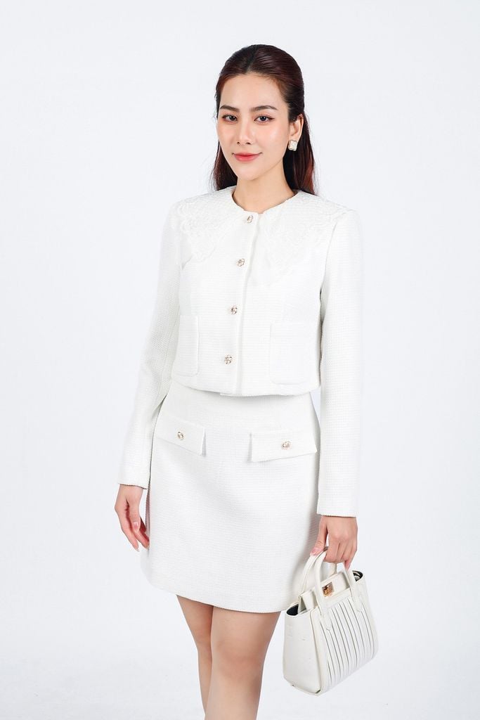 BAD93186 - Áo Denim công sở vải dạ dáng lửng cổ tròn phối viền ren có túi áo thân trước đính khuy đá cao cấp - PANTIO