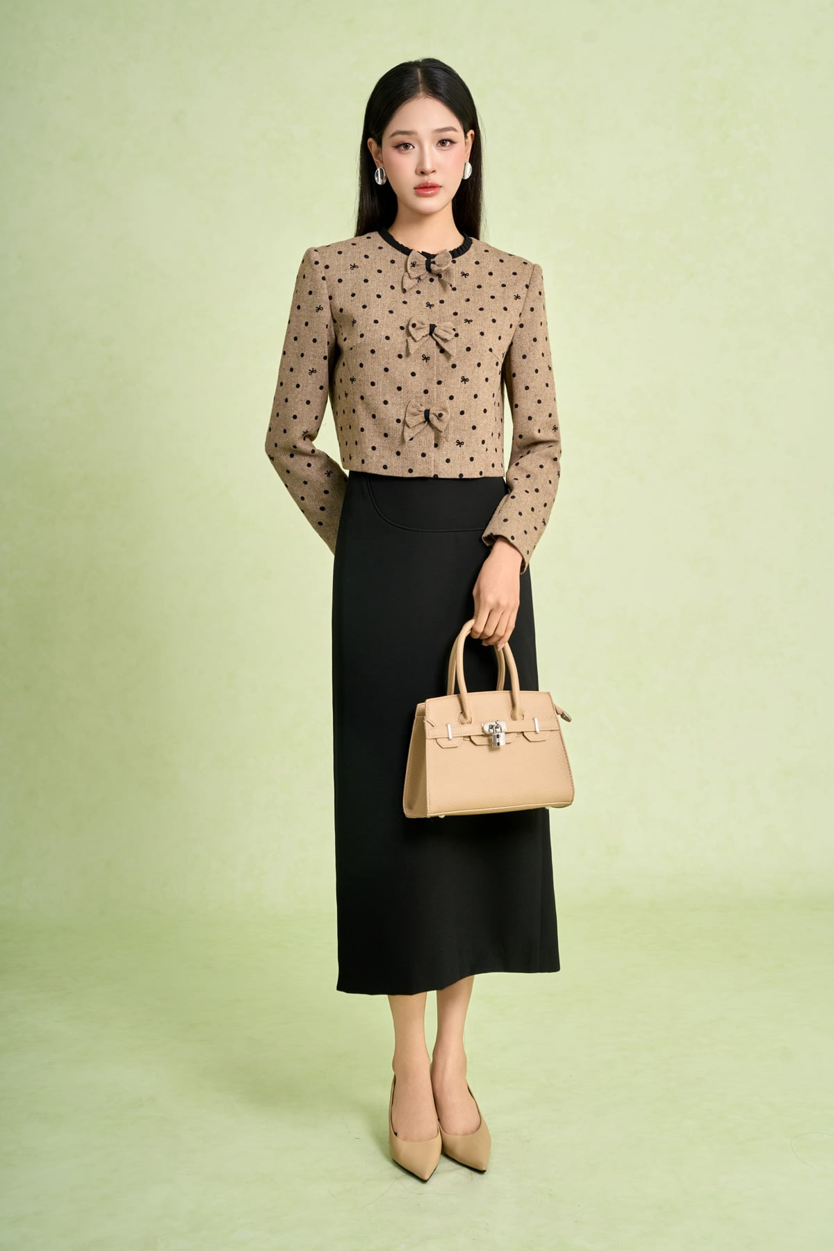 BAD93606 - Áo khoác kiểu công sở vải thô dáng ngắn cổ tròn tay dài thân áo đính nơ tạo kiểu - PANTIO