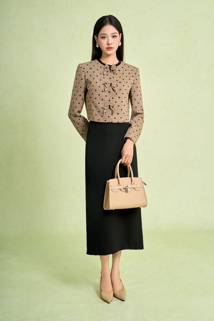 BAD93606 - Áo khoác kiểu công sở vải thô dáng ngắn cổ tròn tay dài thân áo đính nơ tạo kiểu - PANTIO