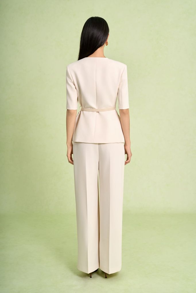 BAD93629 - Áo vest công sở vải thô dáng suông cổ xẻ V tay cộc thân áo đính nắp túi ốp tạo kiểu kèm dây đai co giãn - PANTIO