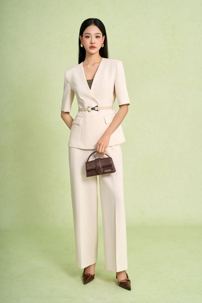 BAD93629 - Áo vest công sở vải thô dáng suông cổ xẻ V tay cộc thân áo đính nắp túi ốp tạo kiểu kèm dây đai co giãn - PANTIO