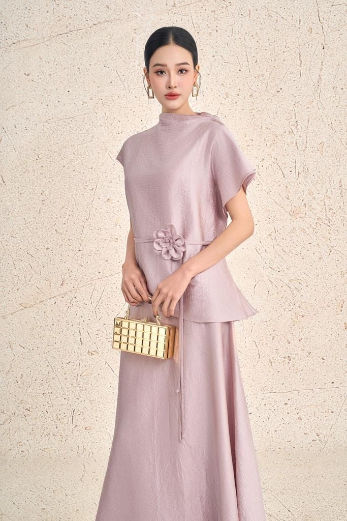 BAK13656 - Áo kiểu công sở vải tơ dáng suông cổ cao tay cánh tiên eo phối dây đai hoa tạo kiểu - PANTIO