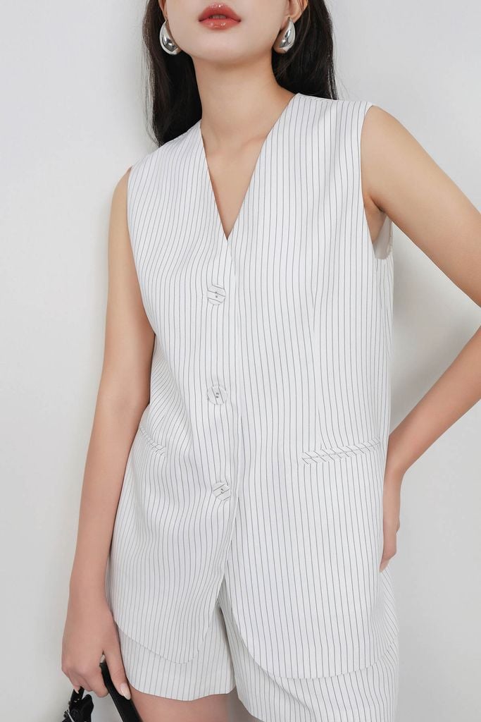 BQN33451 - Quần short vải thô kẻ dáng suông ống quần phối ly bung tạo kiểu khoá thân trước - PANTIO