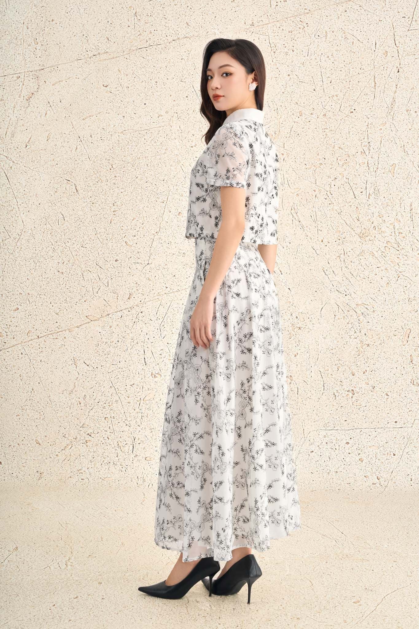 BAK33481 - Áo sơ mi kiểu công sở vải ren hoa dáng ngắn cổ đức tay cộc thân áo phối khuy đá thời trang - PANTIO