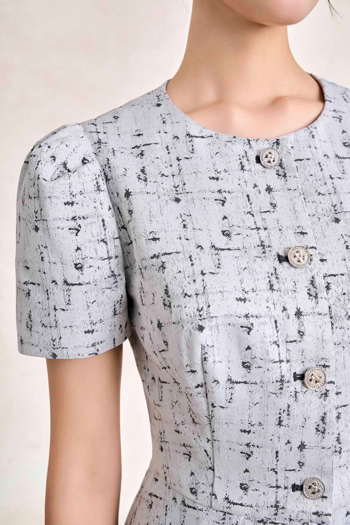 BAK33728 - Áo kiểu công sở vải tafta dáng peplum cổ tròn tay phồng thân áo phối khuy tạo kiểu - PANTIO