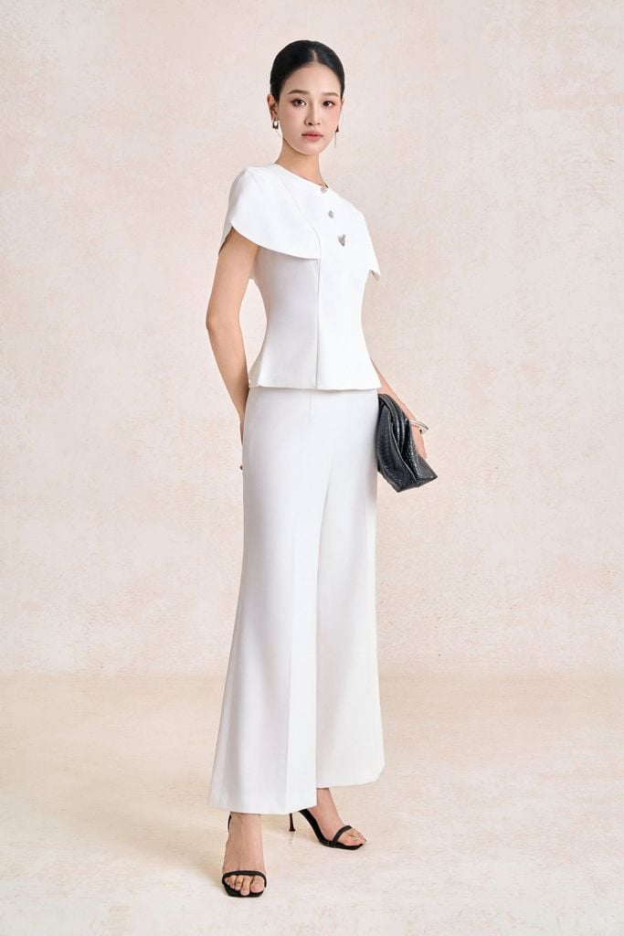 BAK33796 - Áo kiểu công sở vải thô dáng peplum cổ tròn vai áo cách điệu thân áo đính khuy đá kim loại thời trang khoá thân sau - PANTIO