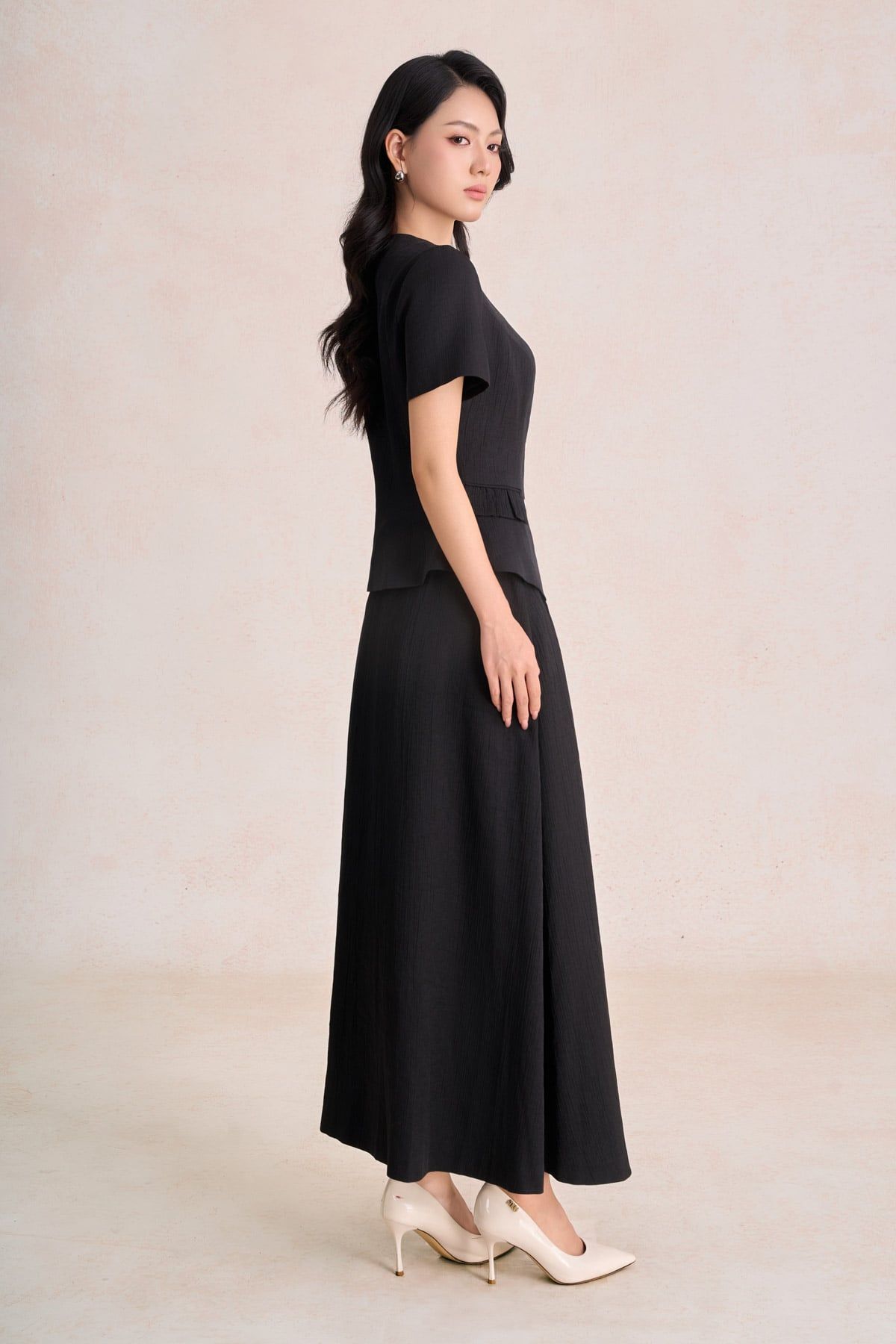 BAK33797 - Áo kiểu công sở vải tơ dáng peplum cổ tròn tay cộc thân áo phối khuy đá tạo kiểu - PANTIO