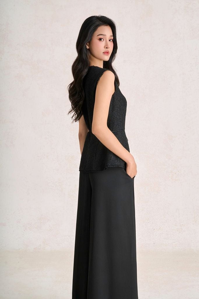 BAK33800 - Áo kiểu dạo phố vải ren lưới dáng peplum cổ tròn tay chờm thân áo phối dây hoa tạo kiểu khoá thân sau - PANTIO