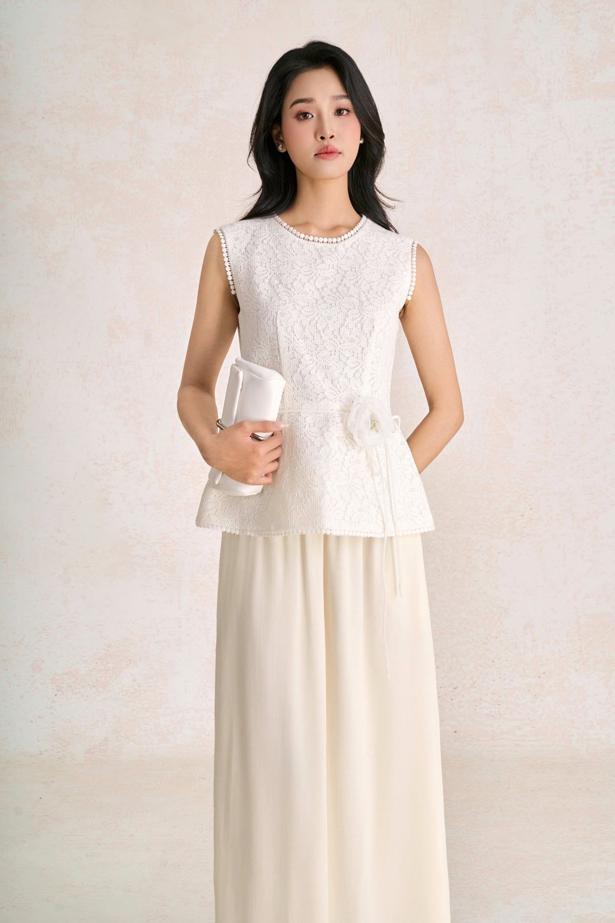 BAK33800 - Áo kiểu dạo phố vải ren lưới dáng peplum cổ tròn tay chờm thân áo phối dây hoa tạo kiểu khoá thân sau - PANTIO