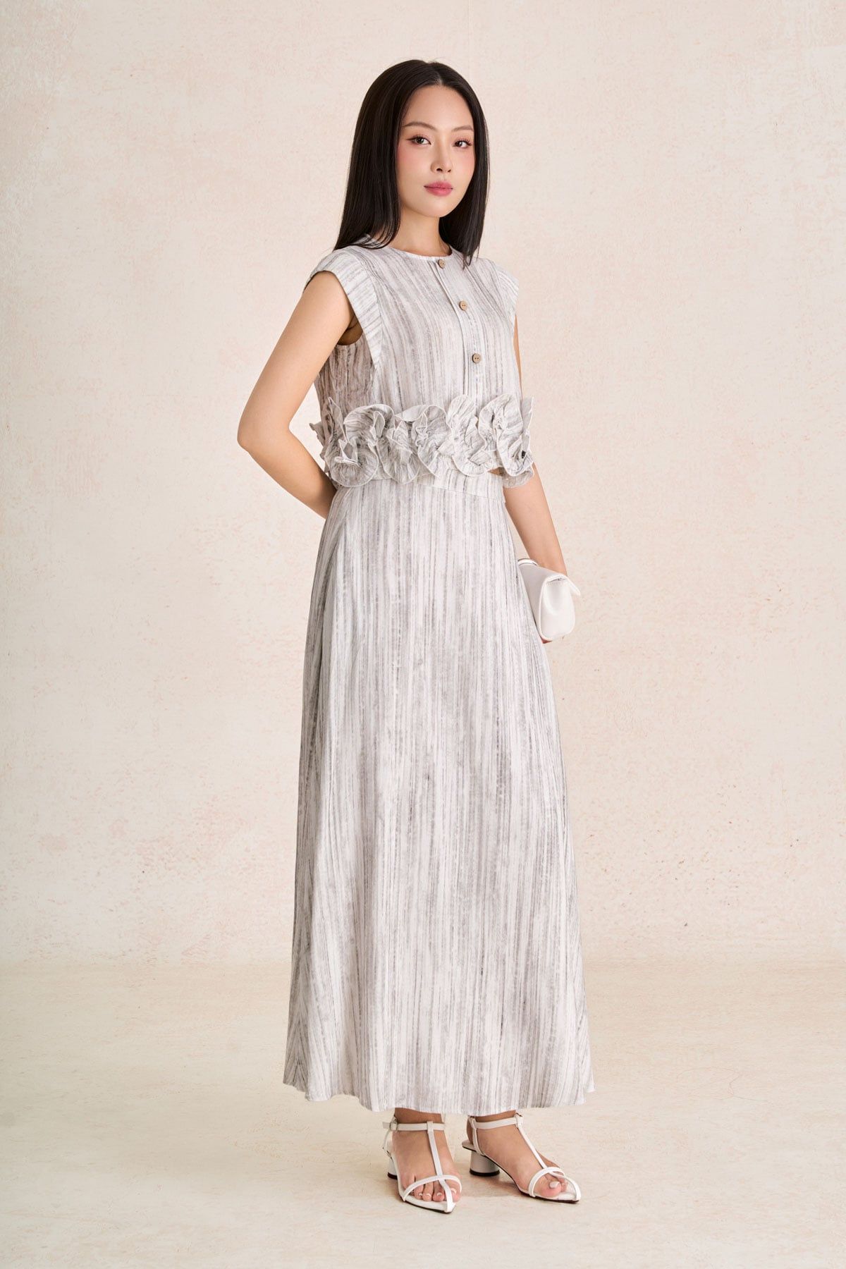BAK33812 - Áo kiểu dạo phố vải linen dáng ngắn cổ tròn gấu áo phối viền bèo tạo kiểu - PANTIO