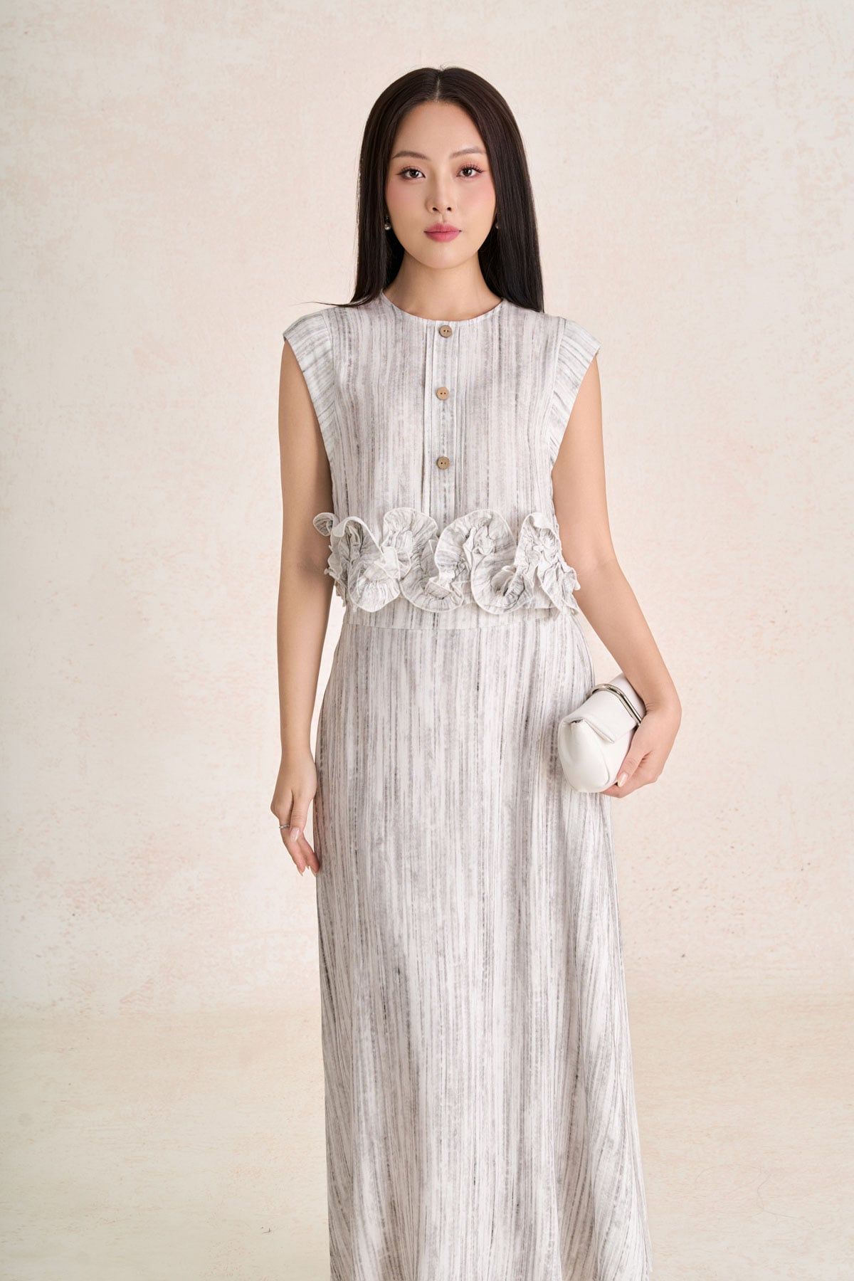 BAK33812 - Áo kiểu dạo phố vải linen dáng ngắn cổ tròn gấu áo phối viền bèo tạo kiểu - PANTIO