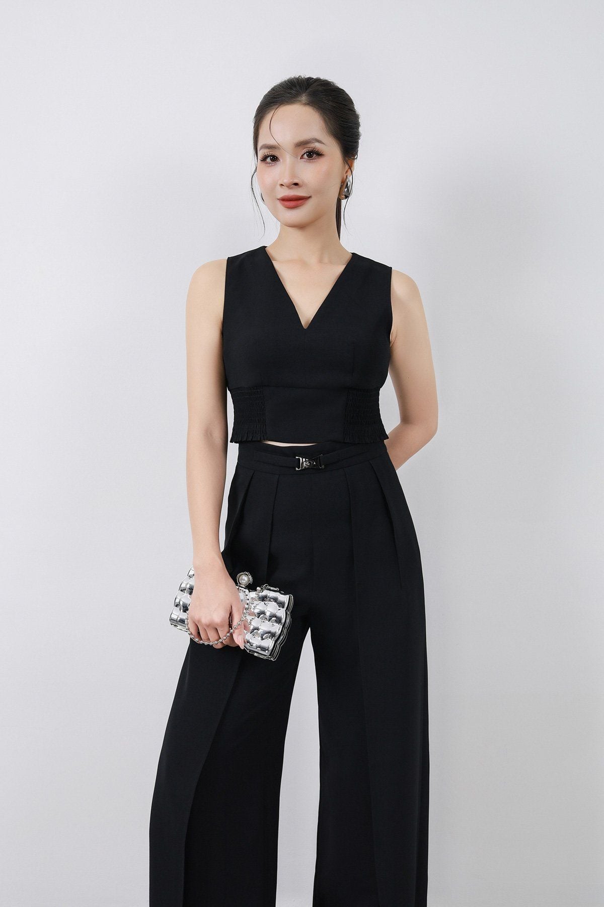 BQD73183 - Quần dài công sở vải phi cát dáng suông ống đứng phối vạt thời trang cạp đính phụ kiện kim loại - PANTIO