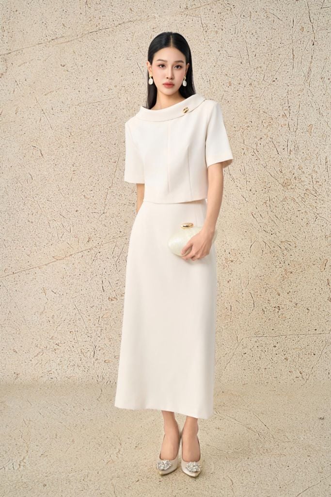 BAK73552 - Áo kiểu công sở vải thô dáng lửng cổ phối vạt cách điệu đính đá thời trang khoá thân sau - PANTIO