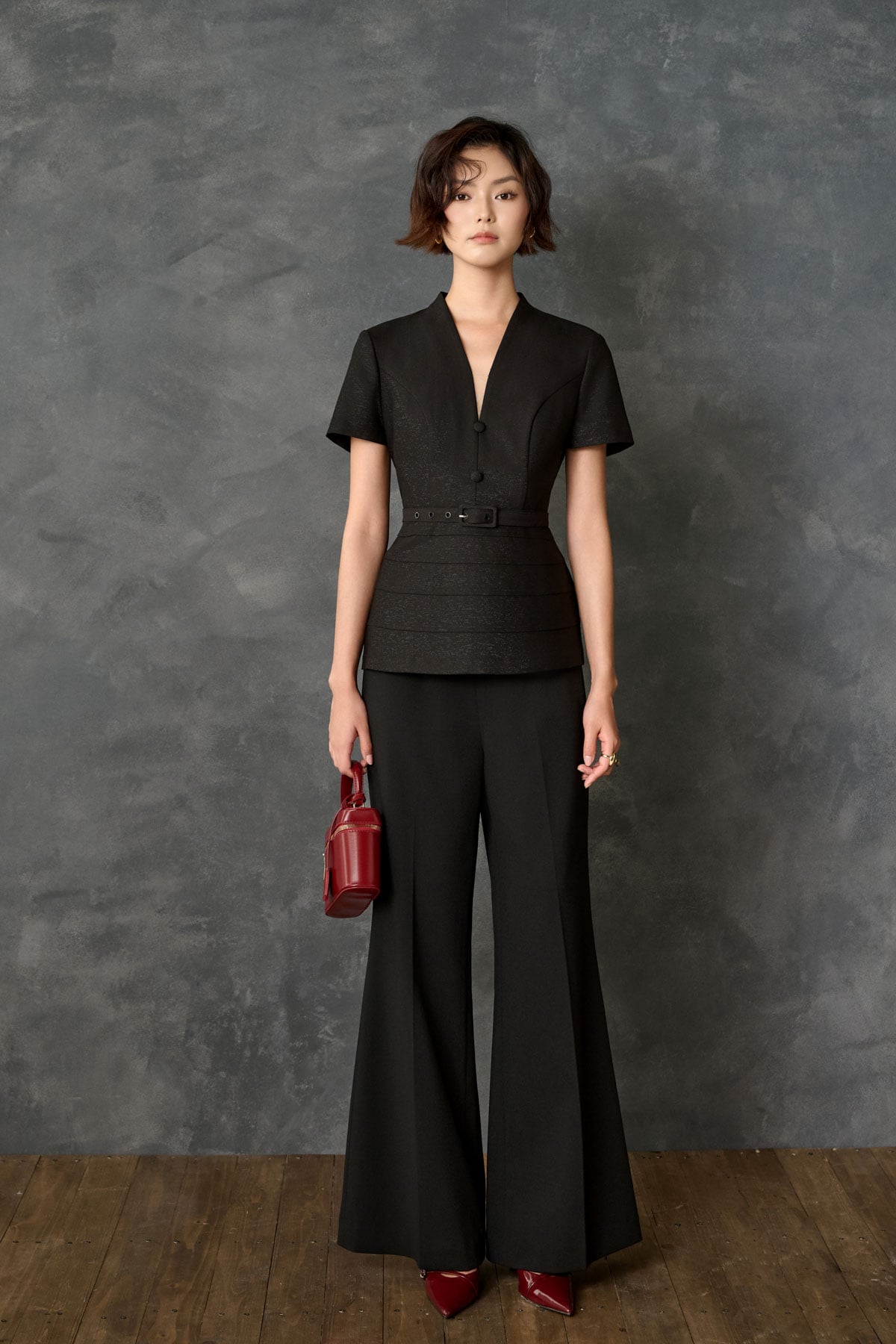 BAK73553 - Áo kiểu công sở vải tuytsi dáng peplum cổ xẻ V tay cộc thân áo phối đai tạo kiểu - PANTIO