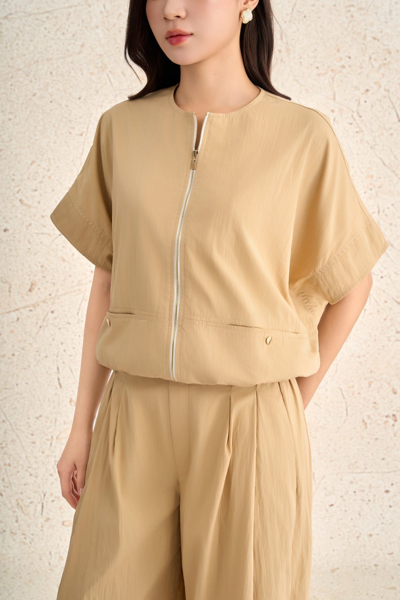 BAK73635 - Áo kiểu dạo phố vải thô mỏng dáng suông cổ tròn phối khuy kim loại tạo kiểu tay áo cách điệu thời trang - PANTIO