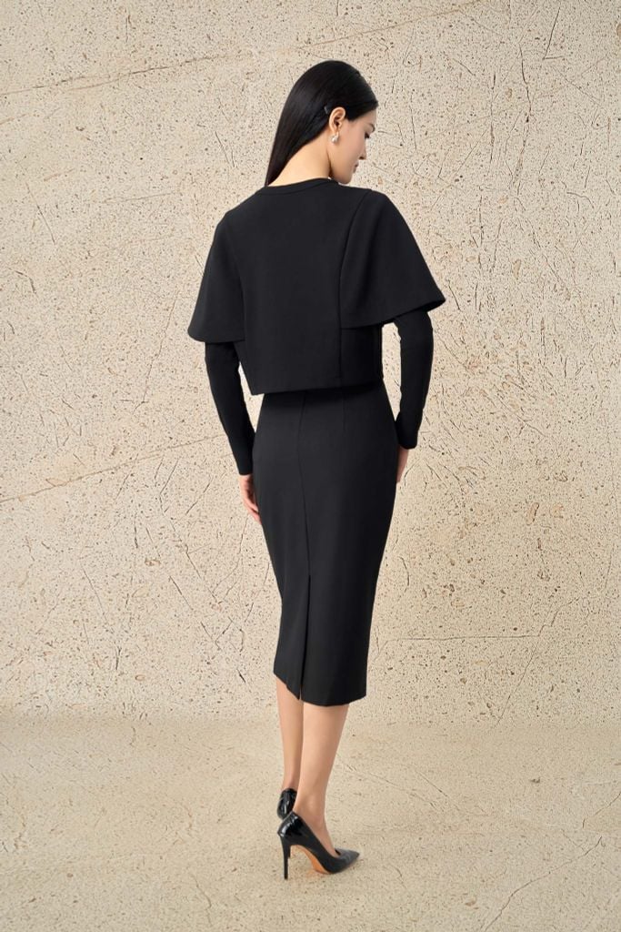 BAK93537 - Áo kiểu công sở vải cotton dáng lửng cổ tròn tay ôm thân áo cách điệu thời trang kèm cài áo sang trọng - PANTIO