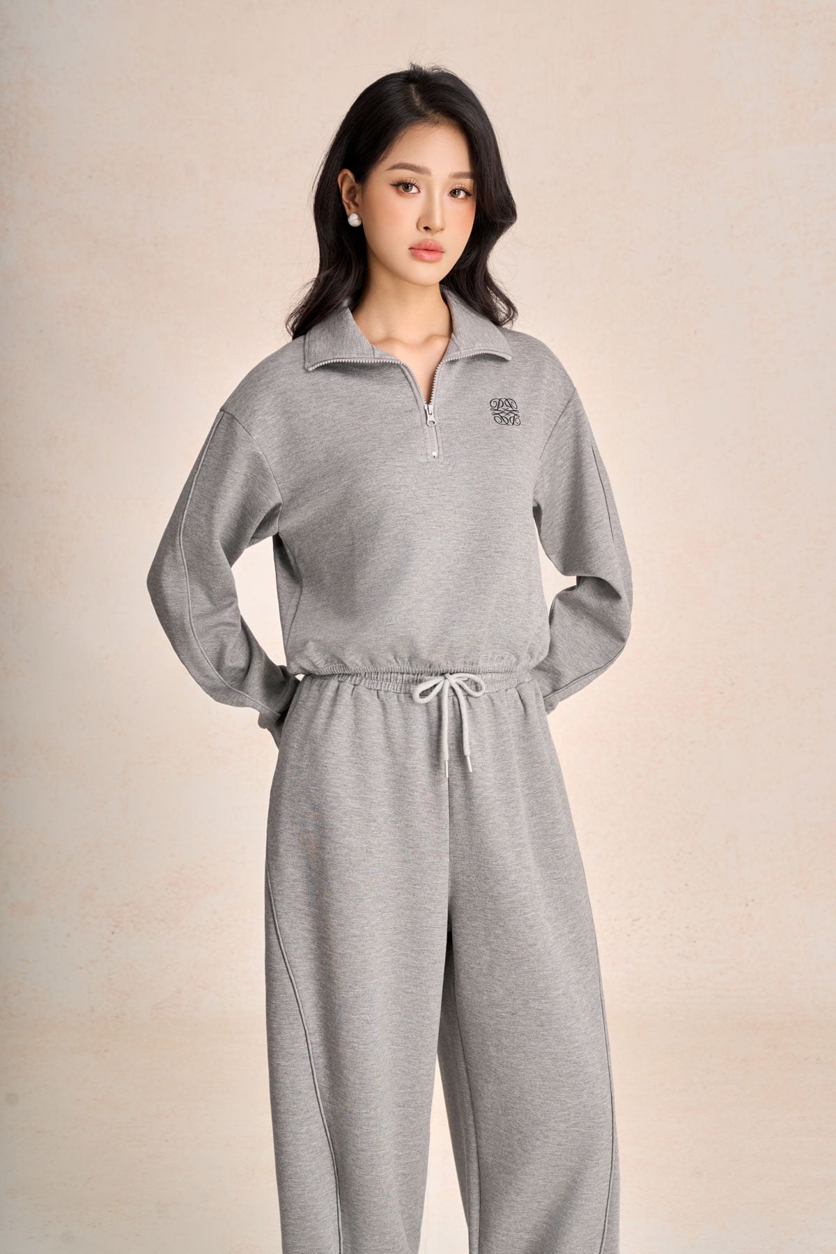 BAK93599 - Áo kiểu dạo phố vải cotton dáng ngắn cổ bẻ tay dài gấu áo bo chun tạo kiểu - PANTIO