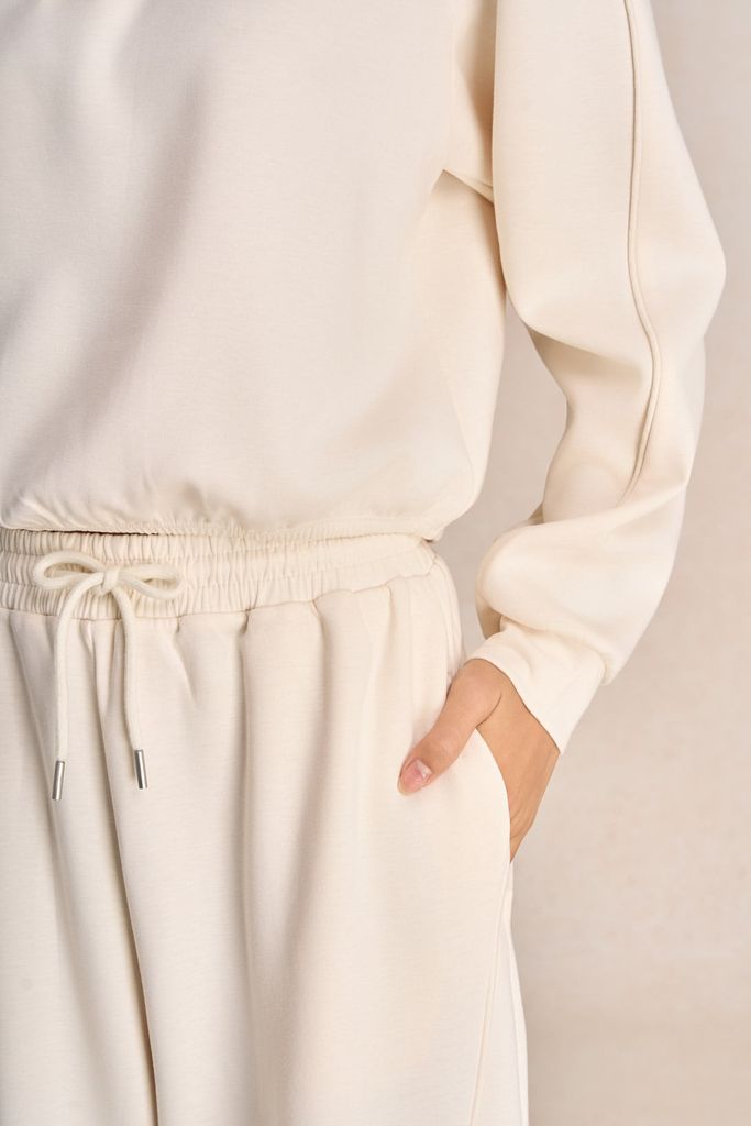 BAK93599 - Áo kiểu dạo phố vải cotton dáng ngắn cổ bẻ tay dài gấu áo bo chun tạo kiểu - PANTIO