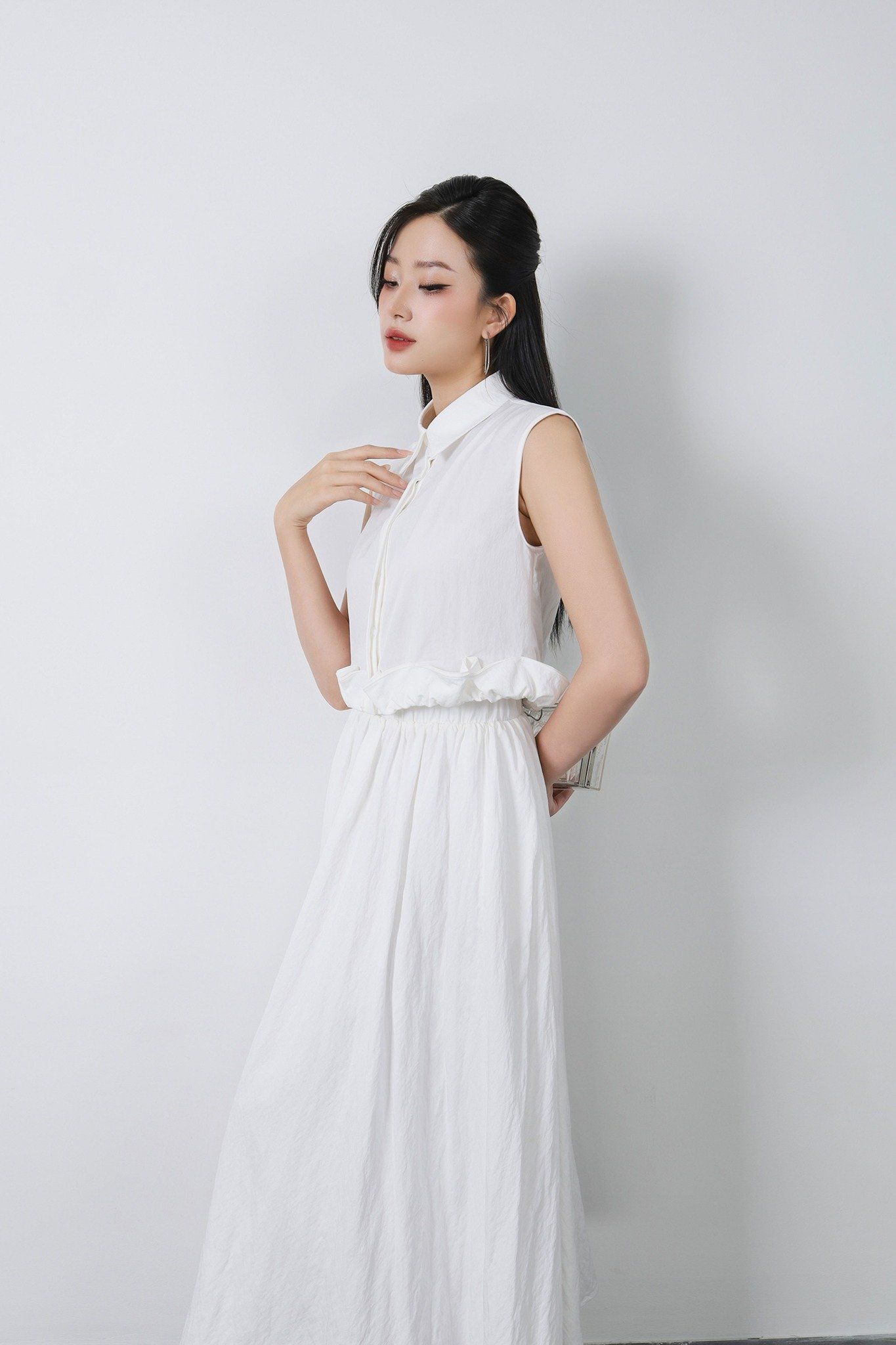 BAS13302 - Áo sơ mi kiểu vải tuyp xy dáng lửng cổ đức gấu áo phối viền nhún tạo kiểu cài khuy thân trước - PANTIO