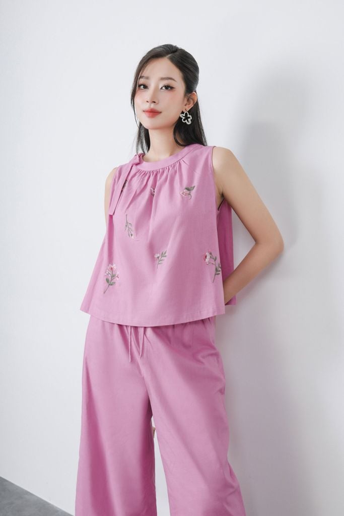 BAS32775 - Áo kiểu dạo phố vải linen dáng A cổ nhún phối nơ thân trang trí hình thêu - tỷ lệ kèo 8899