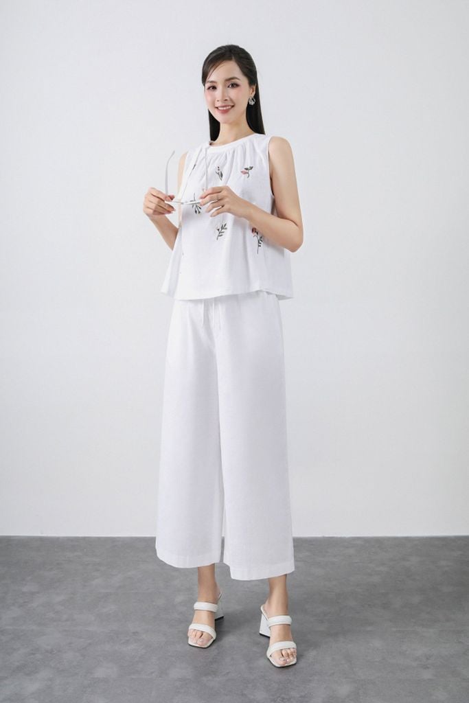 BAS32775 - Áo kiểu dạo phố vải linen dáng A cổ nhún phối nơ thân trang trí hình thêu - tỷ lệ kèo 8899