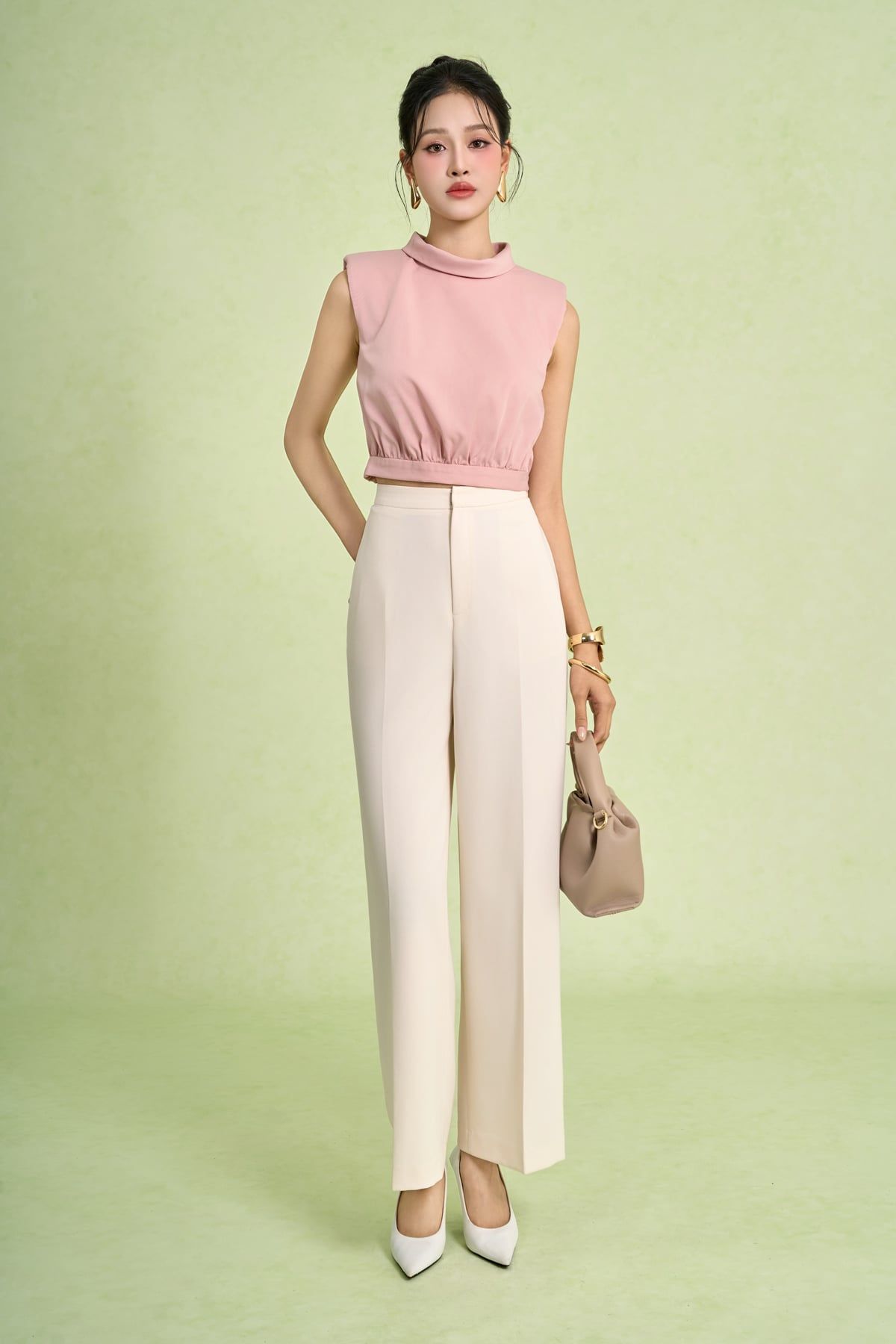 BAS32789 - Áo kiểu dạo phố vải tuytsi dáng croptop cổ tròn bẻ vai chờm phối độn tạo kiểu - PANTIO