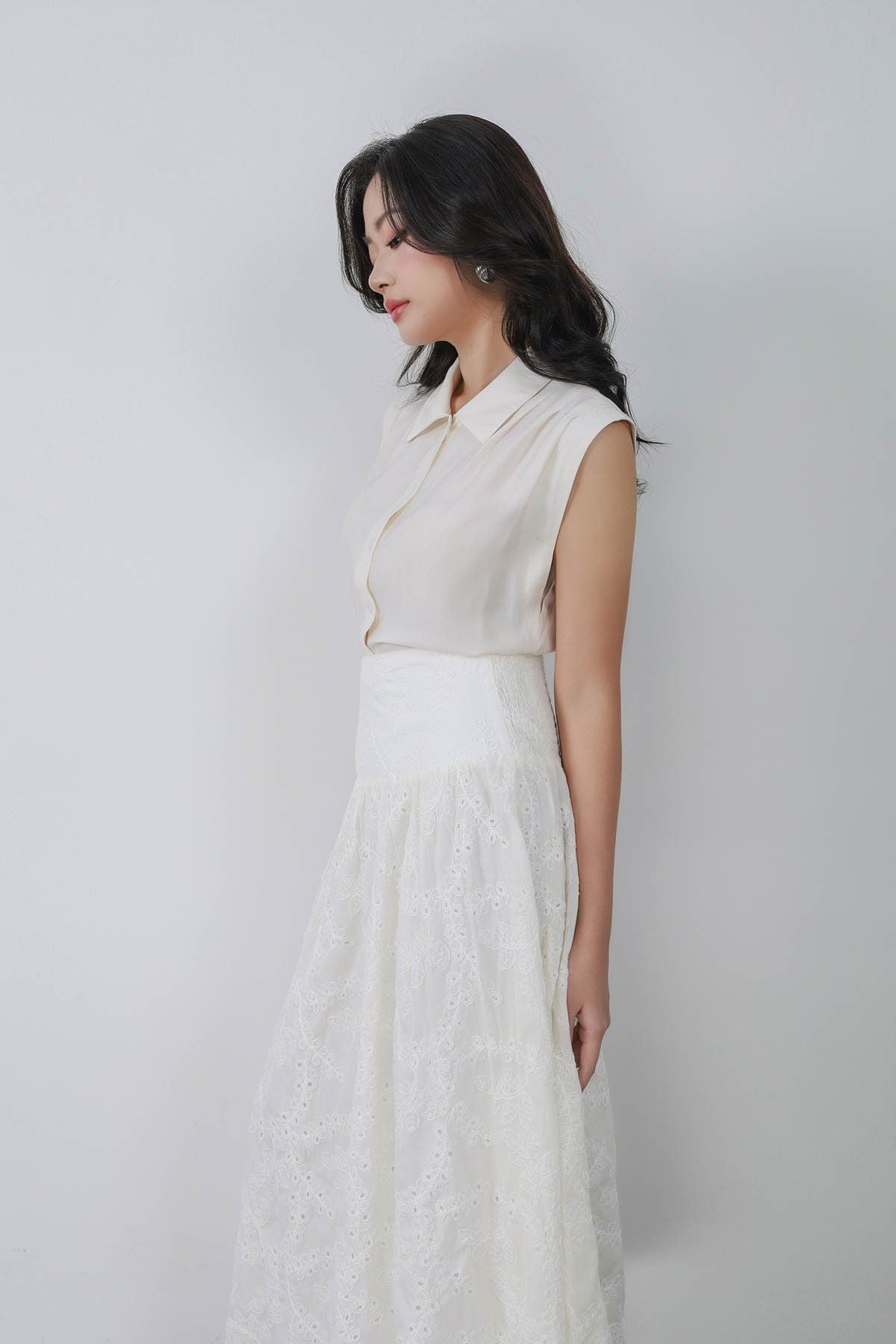 BAS33059 - Áo sơ mi công sở vải tơ dáng croptop cổ đức tay chờm vai xếp ly tạo kiểu cạp chun - PANTIO