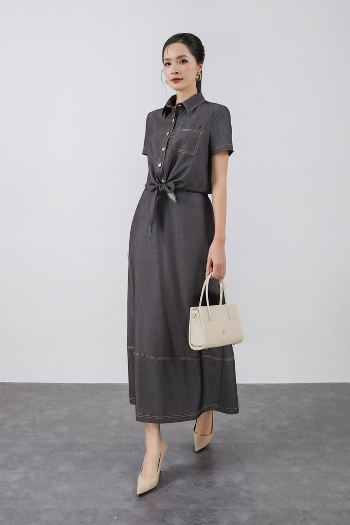 BAS33450 - Áo sơ mi kiểu vải demin dáng croptop cổ đức tay cộc có ngực áo có túi gấu áo phối vạt thắt nơ tạo kiểu - PANTIO